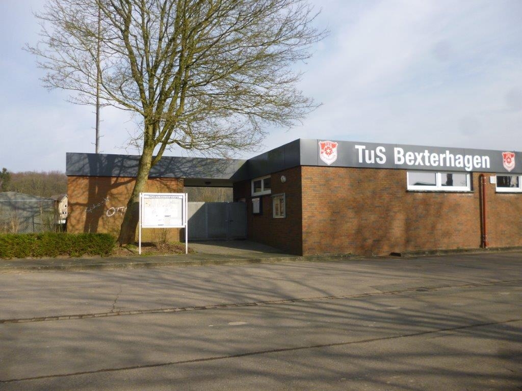 Bexterhagen am Sportplatz.jpg