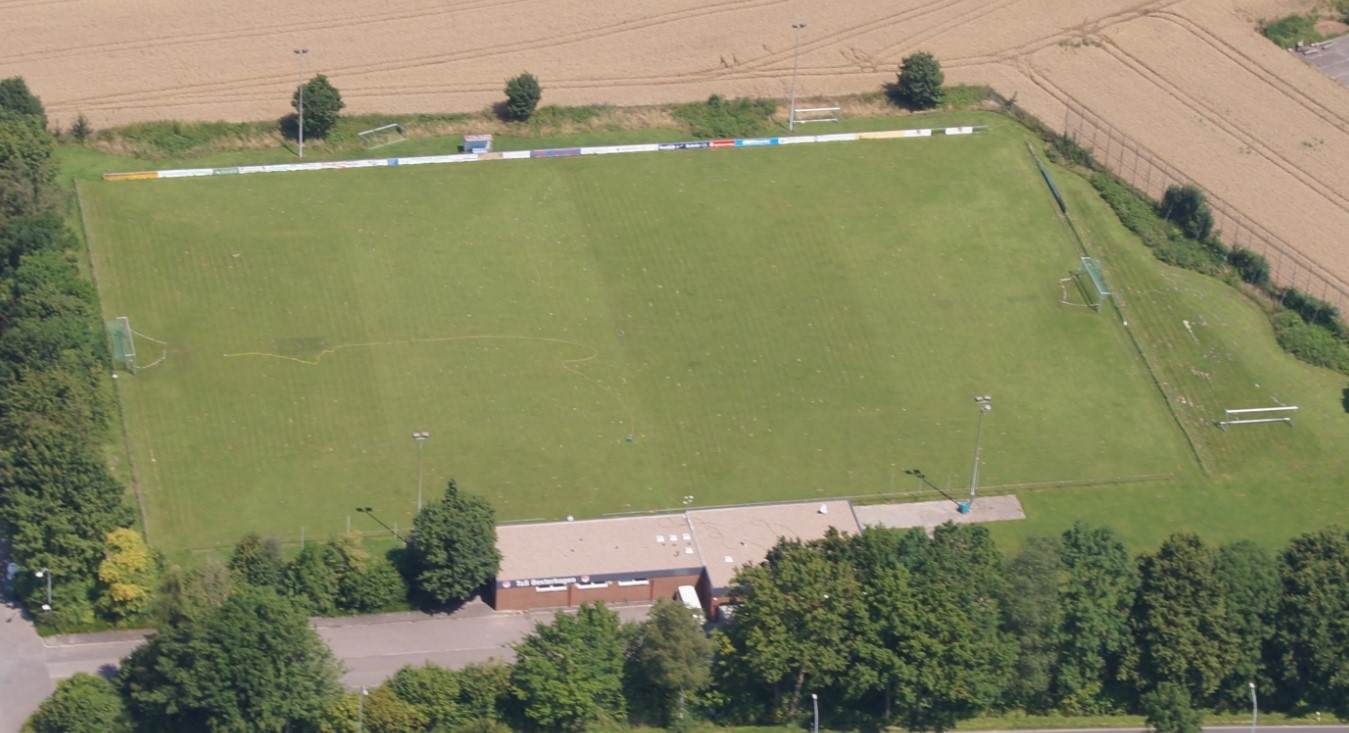 Sportplatz Bexterhagen.JPG